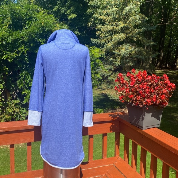 NWOT beautiful Tommy Bahama Denim look, hi low hem, see measurements in photos. - Picture 4 of 11